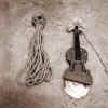 violinlia.jpg (48347 bytes)